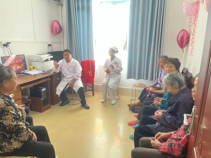 情暖重阳 爱心敬老